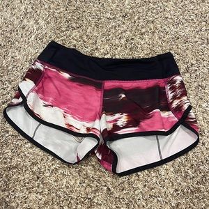 Multicolor Lulu shorts!
